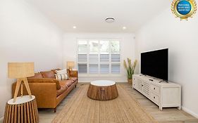Callala Sunrise Pet Friendly 5 Mins Walk To Beach